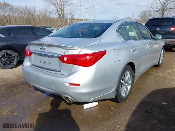 2015 Infiniti Q50 Premium with VIN JN1BV7AR4FM424012, listed as a IAAI auction lot 41821323 with 154,110 mi miles. Bid and sale history available at carsss.com. Image 4.