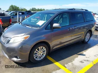 2017 Toyota Sienna XLE Auto Access Seat with VIN 5TDYZ3DC2HS778209, listed as a IAAI auction lot 42225530 with 164,524 mi miles and . Bid and sale history available at DreamBid. Image 19.