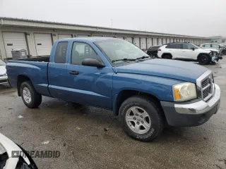 2005 Dodge Dakota SLT with VIN 1D7HE42K85S149686, listed as a Copart auction lot 44720795 with 113,369 mi miles and Salvage Title. Bid and sale history available at carsss.com. Image 4.