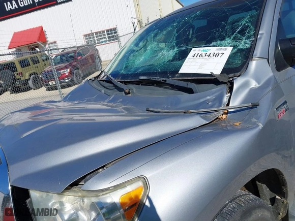 2007 Toyota Tundra SR5 with VIN 5TFBV54187X004258, listed as a IAAI auction lot 41634307 with 241,427 mi miles. Bid and sale history available at carsss.com. Image 6.