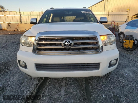2014 Toyota Sequoia Ltd with VIN 5TDJW5G11ES101762, listed as a Copart auction lot 84400344 with 231,199 mi miles and Salvage Title. Bid and sale history available at carsss.com. Image 5.