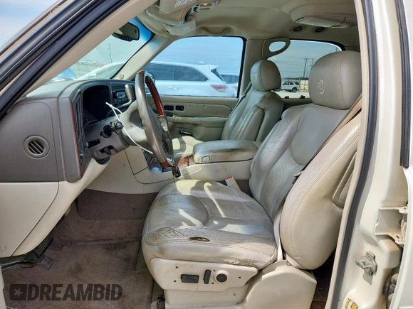 2005 Cadillac Escalade with VIN 1GYEC63N55R202532, listed as a Copart auction lot 61166525 with 229,312 mi miles and Clean title. Bid and sale history available at DreamBid. Image 7.