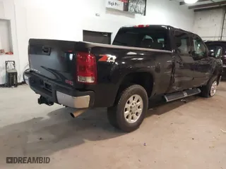 2013 GMC Sierra 2500HD SLT with VIN 1GT121EG3DF111218, listed as a IAAI auction lot 41566667 with 175,686 mi miles. Bid and sale history available at carsss.com. Image 4.