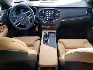 2025 Volvo XC90 Ultimate Bright Theme with VIN YV4062PF8S1309651, listed as a Copart auction lot 46637415 with 728 mi miles and Salvage Title. Bid and sale history available at carsss.com. Image 8.
