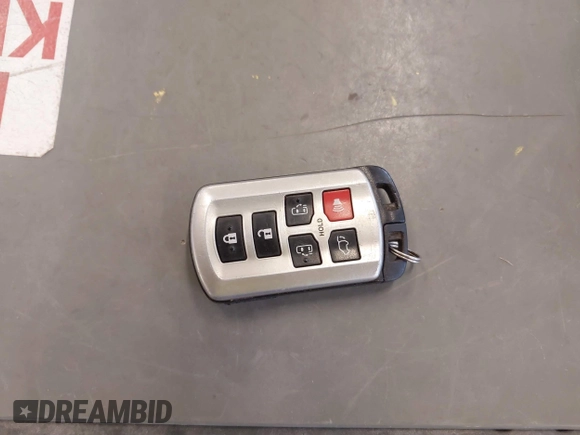 2017 Toyota Sienna XLE Auto Access Seat с VIN 5TDYZ3DC6HS801037, выставлен на аукционе IAAI как лот 41098091 с пробегом 180 674 миль миль и . История ставок и продаж доступна на DreamBid. Изображение 11.