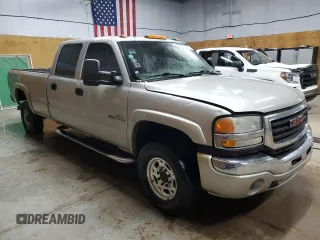 2006 GMC Sierra 3500 DRW SL with VIN 1GTHK33206F119832, listed as a Copart auction lot 54531215 with 366,848 mi miles and Clean Title. Bid and sale history available at DreamBid. Image 4.
