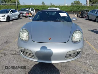 2007 Porsche Boxster с VIN WP0CA29837U710558, выставлен на аукционе IAAI как лот 42506943 с пробегом 129 446 миль миль и . История ставок и продаж доступна на DreamBid. Изображение 12.