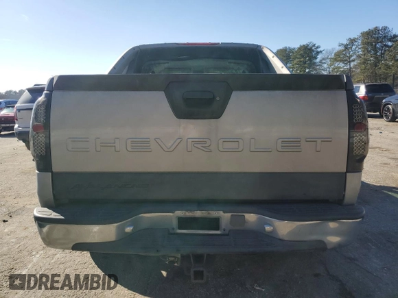 2005 Chevrolet Avalanche Z66 with VIN 3GNEC12Z95G151749, listed as a Copart auction lot 41979854 with 331,389 mi miles and Non repairable. Bid and sale history available at DreamBid. Image 6.