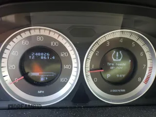 2012 Volvo XC60 3.2L z VIN YV4952DL5C2282067, wystawiony jako Copart lot #45854725 z przebiegiem 248 826 mil mil oraz Szkoda całkowita • Salvage title. Historia ofert i sprzedaży dostępna na DreamBid. Obrazek 18.
