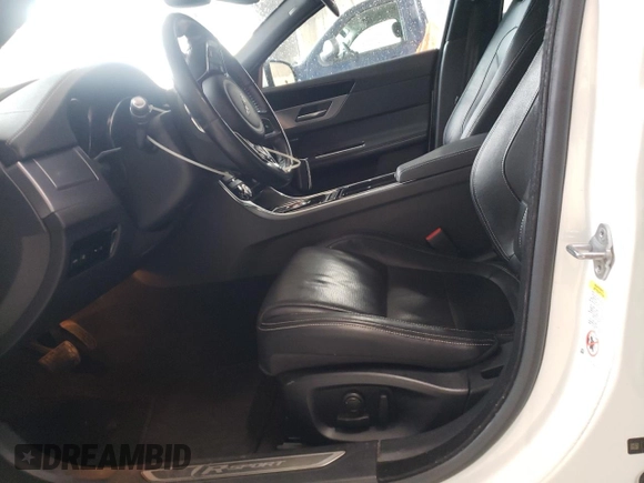 2016 Jaguar XF with VIN SAJBL4BV6GCY18388, listed as a Copart auction lot 62552583 with 62,592 mi miles and . Bid and sale history available at DreamBid. Image 7.