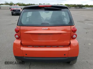 2008 Smart fortwo Pure z VIN WMEEJ31X18K155044, wystawiony jako Copart lot #58137355 z przebiegiem 62 718 mil mil oraz Szkody całkowita. Historia ofert i sprzedaży dostępna na DreamBid. Obrazek 6.