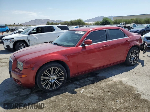 2010 Chrysler 300 with VIN 2C3CA2CV4AH330352, listed as a Copart auction lot 70720414 with 164,673 mi miles and Salvage Title. Bid and sale history available at carsss.com. Image 1.