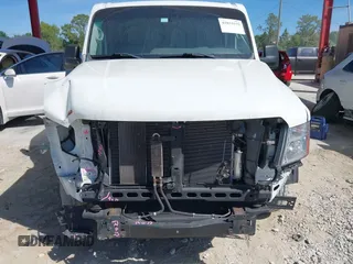 2017 Nissan NV Cargo S z VIN 1N6BF0KM7HN808851, wystawiony jako IAAI lot #41853575 z przebiegiem 93 893 mil mil oraz . Historia ofert i sprzedaży dostępna na DreamBid. Obrazek 6.