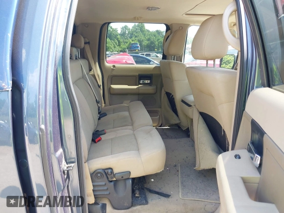 2004 Ford F-150 XLT with VIN 1FTPW14514KC34313, listed as a IAAI auction lot 42622717 with 211,281 mi miles and . Bid and sale history available at DreamBid. Image 8.