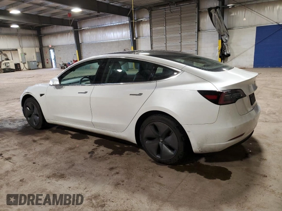 2019 Tesla Model 3 Mid Range z VIN 5YJ3E1EA9KF483725, wystawiony jako Copart lot #42035435 z przebiegiem 43 340 mil mil oraz Czysty tytuł • Clean title. Historia ofert i sprzedaży dostępna na DreamBid. Obrazek 2.