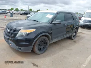 2013 Ford Police Interceptor Utility z VIN 1FM5K8AR6DGC72895, wystawiony jako IAAI lot #42239370 z przebiegiem 210 128 mil mil oraz . Historia ofert i sprzedaży dostępna na DreamBid. Obrazek 17.