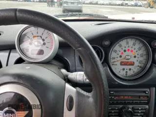 2004 MINI Hardtop with VIN WMWRC33464TJ54261, listed as a Copart auction lot 55150205 with 212,636 mi miles and Salvage Title. Bid and sale history available at DreamBid. Image 9.