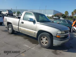 2002 Chevrolet Silverado 1500 with VIN 1GCEC14V72Z217536, listed as a IAAI auction lot 42115147 with 391,133 mi miles. Bid and sale history available at carsss.com. Image 1.
