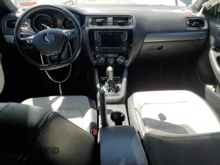 2016 Volkswagen Jetta Sport z VIN 3VWD17AJ4GM232023, wystawiony jako Copart lot #63944665 z przebiegiem 128 950 mil mil oraz Szkoda całkowita • Salvage title. Historia ofert i sprzedaży dostępna na DreamBid. Obrazek 8.