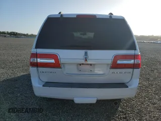 2011 Lincoln Navigator z VIN 5LMJJ2H52BEJ01696, wystawiony jako Copart lot #78605964 z przebiegiem 191 385 mil mil oraz Szkoda całkowita • Salvage title. Historia ofert i sprzedaży dostępna na DreamBid. Obrazek 6.