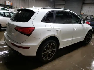 2016 Audi SQ5 Premium Plus with VIN WA1CCAFP2GA123909, listed as a Copart auction lot 73050702 with 76,203 mi miles. Bid and sale history available at carsss.com. Image 3.