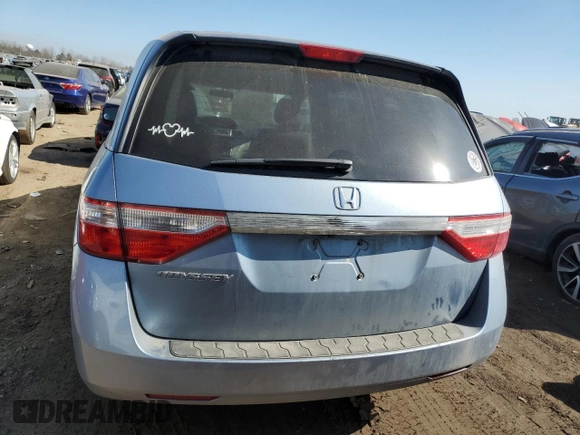 2013 Honda Odyssey EX z VIN 5FNRL5H43DB062745, wystawiony jako Copart lot #48347945 z przebiegiem 70 136 mil mil oraz Szkody całkowita. Historia ofert i sprzedaży dostępna na DreamBid. Obrazek 6.