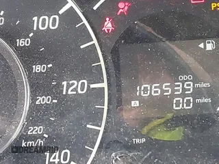 2017 Nissan Note SV z VIN 3N1CE2CP5HL357520, wystawiony jako IAAI lot #41991218 z przebiegiem 106 539 mil mil oraz . Historia ofert i sprzedaży dostępna na DreamBid. Obrazek 15.