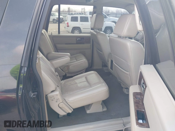 2007 Ford Expedition EL Limited with VIN 1FMFK19527LA93181, listed as a IAAI auction lot 41552485 with 191,225 mi miles. Bid and sale history available at carsss.com. Image 8.