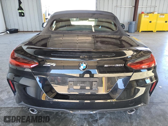 2025 BMW Z4 sDrive30i z VIN WBAHF3C01SWY40624, wystawiony jako Copart lot #85969224 z przebiegiem Nie podano mil oraz Czysty tytuł • Clean title. Historia ofert i sprzedaży dostępna na DreamBid. Obrazek 6.