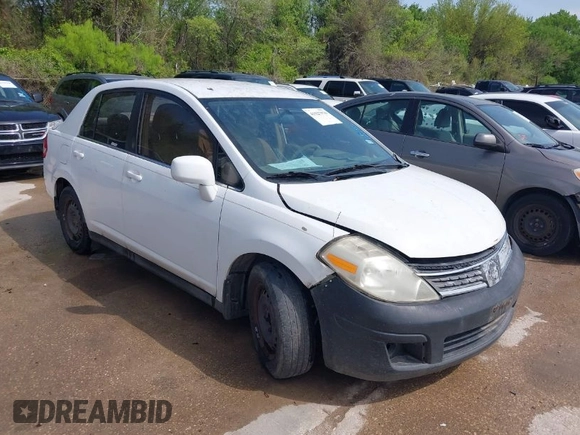2008 Nissan Versa 1.8 S with VIN 3N1BC11E38L392277, listed as a IAAI auction lot 41927976 with 135,795 mi miles. Bid and sale history available at carsss.com. Image 1.