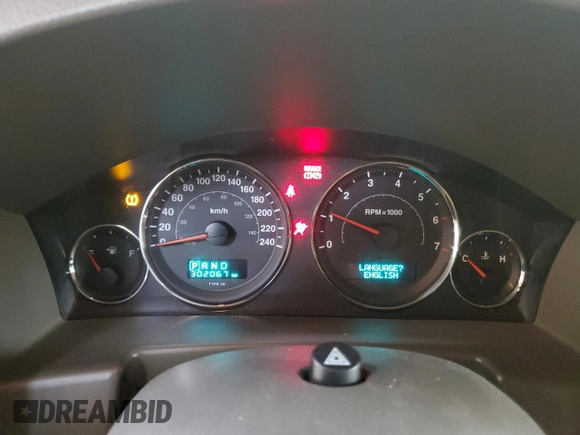 2007 Jeep Commander Limited z VIN 1J8HG58P87C538864, wystawiony jako Copart lot #42998895 z przebiegiem 302 067 mil mil oraz Czysty tytuł • Clean title. Historia ofert i sprzedaży dostępna na DreamBid. Obrazek 9.