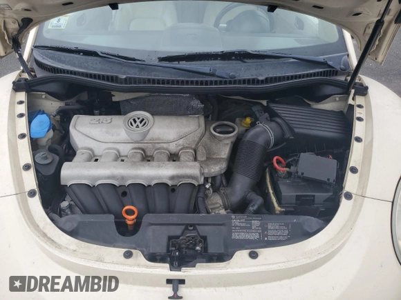 2008 Volkswagen Beetle SE z VIN 3VWRG31YX8M414255, wystawiony jako Copart lot #58972535 z przebiegiem 105 036 mil mil oraz Czysty tytuł • Clean title. Historia ofert i sprzedaży dostępna na DreamBid. Obrazek 11.
