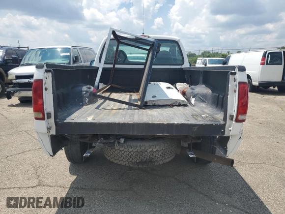 2005 Ford F-250 XL с VIN 1FTNF20575EB70989, выставлен на аукционе Copart как лот 61671485 с пробегом 126 995 миль миль и Чистый • Clean title. История ставок и продаж доступна на DreamBid. Изображение 6.