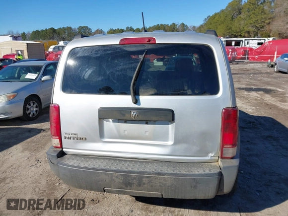 2007 Dodge Nitro SXT with VIN 1D8GT28K97W642118, listed as a IAAI auction lot 41276172 with 385,441 mi miles. Bid and sale history available at carsss.com. Image 16.