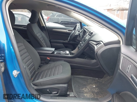 2019 Ford Fusion SE with VIN 3FA6P0HDXKR102508, listed as a IAAI auction lot 41849508 with 133,593 mi miles. Bid and sale history available at carsss.com. Image 5.