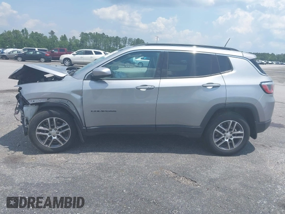 2020 Jeep Compass Altitude z VIN 3C4NJCBB1LT234979, wystawiony jako IAAI lot #41872466 z przebiegiem 37 827 mil mil oraz . Historia ofert i sprzedaży dostępna na DreamBid. Obrazek 14.