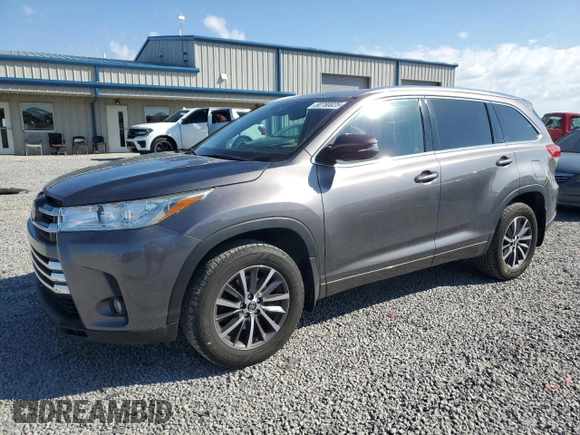 2017 Toyota Highlander XLE with VIN 5TDJZRFH5HS456984, listed as a Copart auction lot 50780025 with 113,287 mi miles and Salvage title. Bid and sale history available at DreamBid. Image 1.