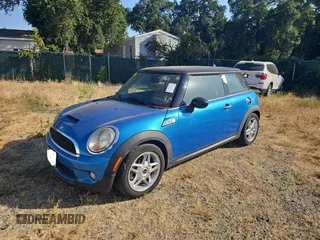2009 MINI Hardtop S with VIN WMWMF73519TW86705, listed as a Copart auction lot 59819515 with 80,443 mi miles and Clean title. Bid and sale history available at DreamBid. Image 2.