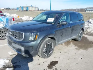 2023 Kia Telluride S with VIN 5XYP6DGC7PG331117, listed as a IAAI auction lot 41414413 with 35,870 mi miles. Bid and sale history available at carsss.com. Image 17.