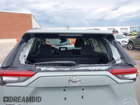 2021 Toyota RAV4 XLE with VIN 2T3P1RFV6MW216410, listed as a IAAI auction lot 42474822 with 37,503 mi miles and . Bid and sale history available at DreamBid. Image 20.
