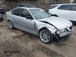 2001 BMW 3 Series 330i with VIN WBAAV53421JS90915, listed as a IAAI auction lot 41633836 with 215,109 mi miles. Bid and sale history available at carsss.com. Image 1.