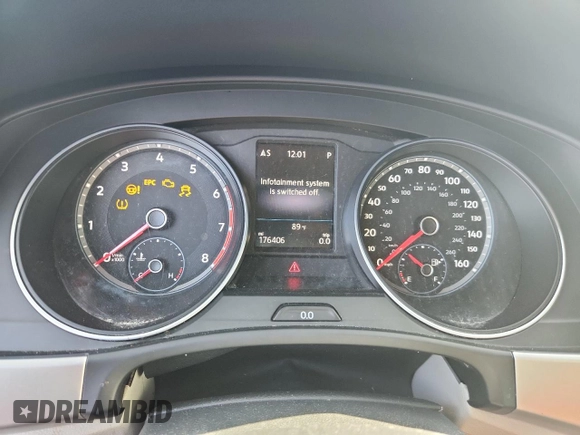 2018 Volkswagen Atlas SE with VIN 1V2DR2CA8JC509601, listed as a Copart auction lot 63747935 with 176,406 mi miles and Salvage title. Bid and sale history available at DreamBid. Image 9.