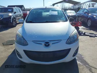 2012 Mazda 2 Touring z VIN JM1DE1LY2C0134281, wystawiony jako IAAI lot #41613690 z przebiegiem 156 546 mil mil oraz . Historia ofert i sprzedaży dostępna na DreamBid. Obrazek 12.
