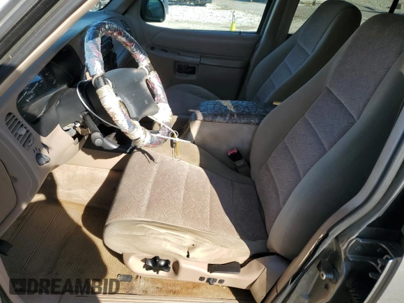 2001 Ford Explorer XLT with VIN 1FMZU83P61ZA38750, listed as a Copart auction lot 48524285 with 245,305 mi miles and Clean title. Bid and sale history available at DreamBid. Image 7.
