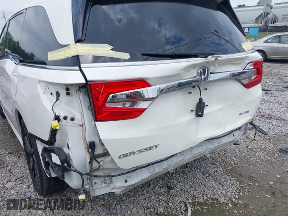 2019 Honda Odyssey Elite z VIN 5FNRL6H95KB104816, wystawiony jako IAAI lot #42232490 z przebiegiem 77 465 mil mil oraz . Historia ofert i sprzedaży dostępna na DreamBid. Obrazek 18.