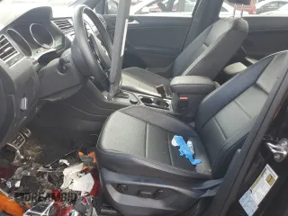 2021 Volkswagen Tiguan SE z VIN 3VV2B7AX5MM101739, wystawiony jako Copart lot #61442715 z przebiegiem 81 523 mil mil oraz Szkoda całkowita • Salvage title. Historia ofert i sprzedaży dostępna na DreamBid. Obrazek 7.