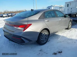 2024 Hyundai Elantra Essential with VIN KMHLM4DG8RU661485, listed as a IAAI auction lot 41355932 with 21,362 mi miles. Bid and sale history available at carsss.com. Image 4.