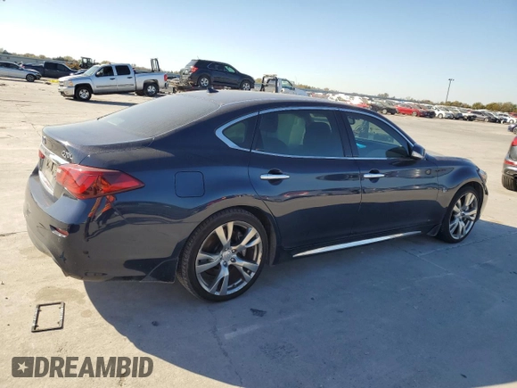 2018 Infiniti Q70 Luxe with VIN JN1BY1PP1JM330463, listed as a Copart auction lot 82692854 with 66,300 mi miles and Salvage title. Bid and sale history available at DreamBid. Image 3.