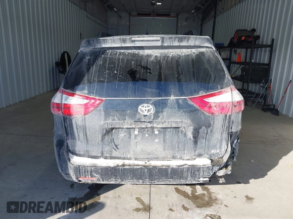 2019 Toyota Sienna XLE Auto Access Seat with VIN 5TDYZ3DCXKS970792, listed as a IAAI auction lot 41589537 with 138,971 mi miles. Bid and sale history available at carsss.com. Image 17.