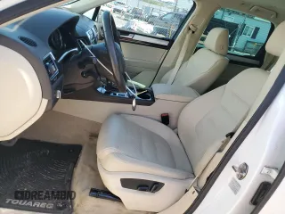 2012 Volkswagen Touareg Sport with VIN WVGEF9BP3CD011165, listed as a Copart auction lot 48913935 with 118,839 mi miles and Salvage Title. Bid and sale history available at DreamBid. Image 7.